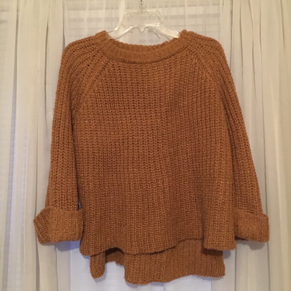 Hand knit chunky sweater size M